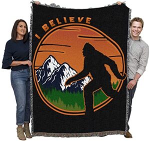pure country weavers i believe squatch in blanket - bigfoot sasquatch gift fantasy tapestry throw woven from cotton - made in the usa (72x54)