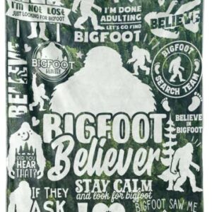 InnoBeta Bigfoot Gifts for Men Women, Sasquatch Gifts, Flannel Blanket for Sasquatch Lovers, Funny Idea for Bigfoot Lover, 50" x 65", Green Forest