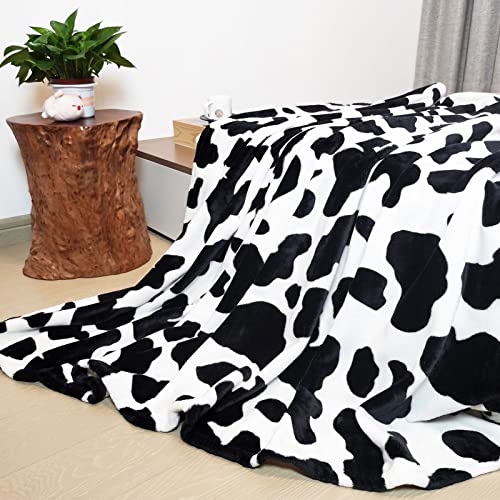 AUIVTY Cow Blanket, Fleece Cow Print Blanket for Kids Adults, Luxurious Soft Black and White Cow Blankets and Throws Western Cowhide Decor for Couch Sofa Bed(Cow-1, 40x50)