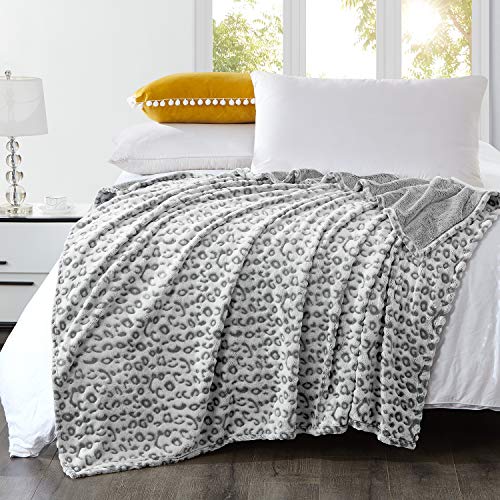 HOMEIDEAS Fleece Flannel Printed Blanket Twin Size, 61X80 Inches Soft Lightweight Microfiber Throw Blanket for Couch/Sofa/Bed for All Season,Leopard/Cheetah, Grey