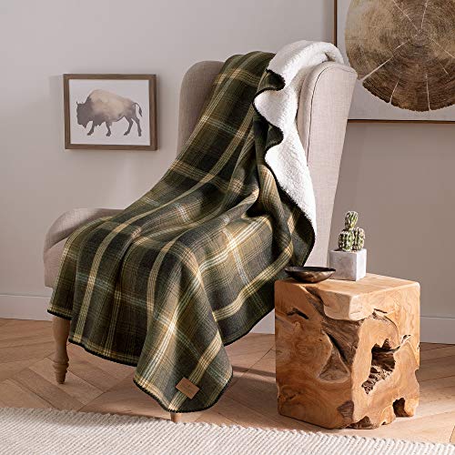 Pendleton - Throw Blanket - Plaid Sherpa Throw - Soft Plush Blanket - Cozy Throw for Living Room, Couch, Sofa or Chair - Warm Blanket for Winter - Oxford Plaid/Green- 70” x 50”