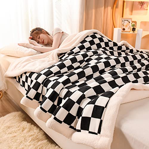 Queenshin Checkerboard Plaid Fluffy Sherpa Fleece Blankets Twin Size 60 * 80 Inch, 500 GMS Christmas Double Bed Snuggle Throws for Couch Sofas, Black and White