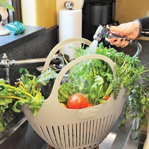 Hutzler Garden Colander, Eggshell Blue