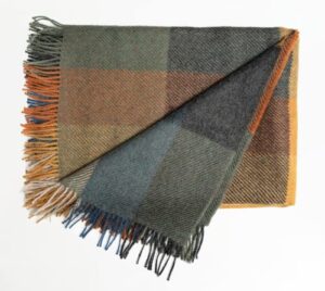 khusco | 100% alpaca throw blanket serenity | 71" l x 51" w | warm peruvian soft, cozy, hypoallergenic, lightweight for home and travel | blue crayon
