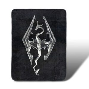 just funky skyrim collectibles | skyrim dragon emblem fleece throw blanket | 45” x 60”