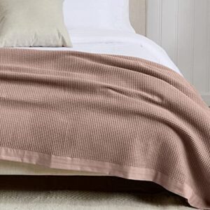 great bay home 100% cotton rose waffle weave king blanket | lightweight and breathable | soft versatile redwood bed blanket | perfect for layering cotton blanket | hazel collection