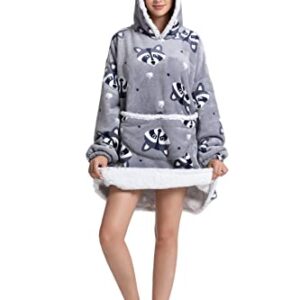 LUSJNGE Adult Sherpa Wearable Blanket Hoodie for Women Teen Girls Giant Hooded Blanket Sweatshirt Fluffy Comfy Fleece Snuggie Blankets with Sleeves Raccoons