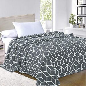 Elegant Comfort #1 Fleece Blanket on Amazon - Luxury Micro-Fleece Ultra Plush Cube Pattern - All Season Blanket, King/California King, Grey