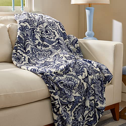 Vera Bradley Women's Oversized Fleece Plush Throw Blanket, Java Navy & White, Twin/Twin XL