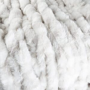 Lavish Home Oversized Ruched Faux Fur Blanket, 60x80-Inch Jacquard Faux Fur Queen-Size Throw for Beds and Sofas, Gray