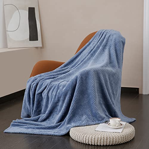 U UQUI Soft Blue Full Size Blanket Anti-Static Fleece Blanket Lightweight Warm Bed Blanket Fuzzy Cozy Decorative Blankets for Couch Travel Sofa All Seasons Suitable for Women, Men and Kids, 70"x78"