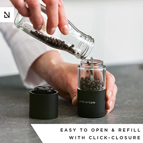 LARS NYSØM Salt and Pepper Grinder Set I Salt and Pepper Mills with Adjustable Ceramic Grinder 2 pieces I Manual Design Spice Grinder Set I Black/White