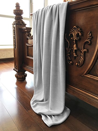 GOHD Super Cozy 100% Bamboo Fiber Blanket. Ultra Softness and smothness Like Silk. Cooling Blanket Absorbs Body Heat to Keep Cool on Warm Night (Queen, Silver Grey)