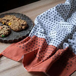 Foreside Home & Garden Multicolored Polk Dot 27 x 18 Inch Screen Printed Kitchen Tea Towel with Hand Sewn Tassels