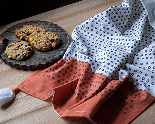 Foreside Home & Garden Multicolored Polk Dot 27 x 18 Inch Screen Printed Kitchen Tea Towel with Hand Sewn Tassels