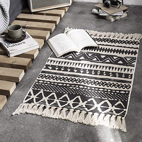SIMPLEOPULENCE Boho Cotton Area Rug 24'' x 36'' for Bedroom, Hand Woven Bathroom Rug with Tassels, Accent Machine Washable Door Mat, Geometric Decorative Throw Rug for Kitchen, Porch, Outdoor