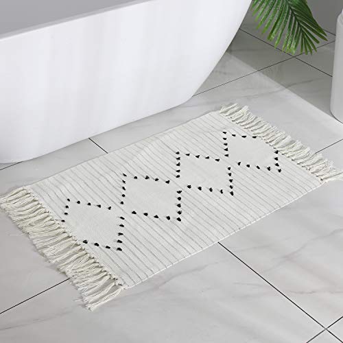 Boho Hand Woven Bathroom Rug Fringe Rug for Bedroom Cotton Woven Tassel Throw Rug， Moroccan Accent Tribal Decorative Throw Floor Carpet , Exquisite Geometric Minimalist Style (2.0 ft x 3.0 ft, White)