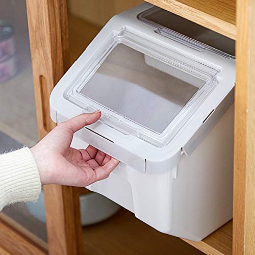 PENCK Dog Food Storage Container Rice Dispenser Cat Pet Food Storage Bin Airtight Plastic flour Holder Cereal Grain Organizer Box with Locking Lid, Measuring Cup, Scoop & Wheels, 5-6kg Capacity, Grey, Small