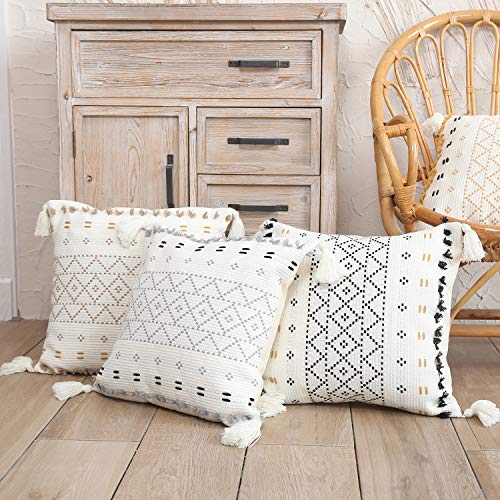 Moroccan Boho Decorative Throw Pillow Cover 18X18 Inch, Super Soft Woven Comfy Tufted Pillowcase with Tassels, Classic Pattern Pillow for Sofa Couch Living Room (Gray, 18"x18")