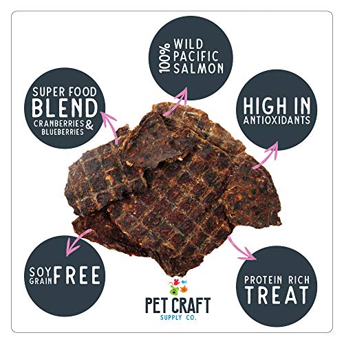 Pet Craft Supply Wild Caught Pure Dehydrated Pacific Salmon Blueberry Cranberry Superfood Healthy High in Antioxidants Vitamins Fish Oil for Small Medium Large Dog Puppy Training Treats