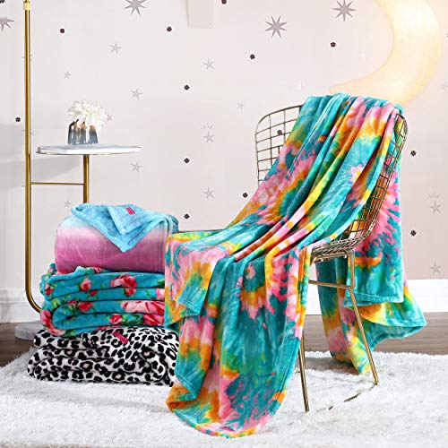 Betsey Johnson | Fleece Collection | Blanket - Ultra Soft & Cozy Plush Fleece, Lightweight & Warm, Perfect for Bed or Couch, Queen, Bouquet Day