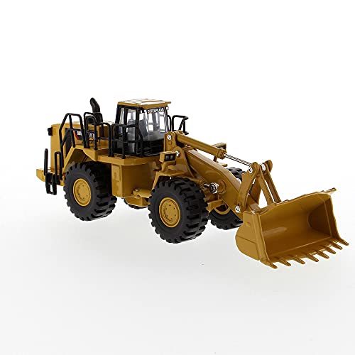 1:64 Scale Caterpillar 988H Wheel Loader - Construction Metal Series by Diecast Masters - 85697 - Functioning Arm and Bucket - Play and Collect - Made of Diecast Metal with Some Plastic Parts