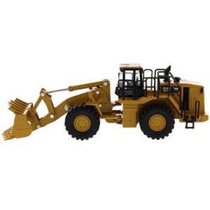 1:64 Scale Caterpillar 988H Wheel Loader - Construction Metal Series by Diecast Masters - 85697 - Functioning Arm and Bucket - Play and Collect - Made of Diecast Metal with Some Plastic Parts