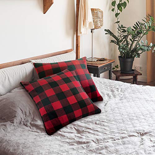 PAVILIA Buffalo Check Black Red Plaid Throw Pillow Covers, Set of 2, 18x18 | Decorative Square Pillow Case Sofa Couch Bed Bedroom Living Room | Fleece Plush Soft Decor Accent Zipper Euro Cushion Cover