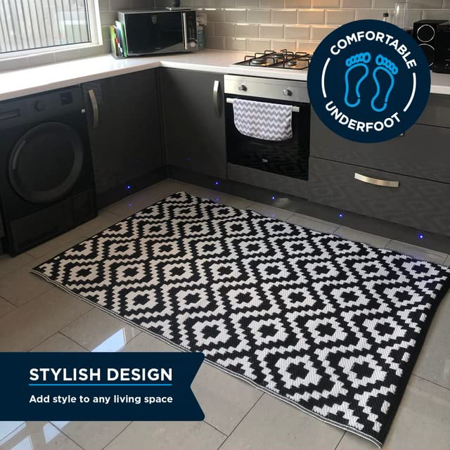 Black and White Reversible Indoor/Outdoor Rug That's UV and Stain Resistant. Ideal Outdoor Carpet and Patio Rug at 6 ft x 3.9 ft (180 cm x 120 cm). Looks Great in Gardens, Decks and on Balconies.