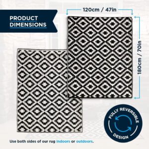 Black and White Reversible Indoor/Outdoor Rug That's UV and Stain Resistant. Ideal Outdoor Carpet and Patio Rug at 6 ft x 3.9 ft (180 cm x 120 cm). Looks Great in Gardens, Decks and on Balconies.