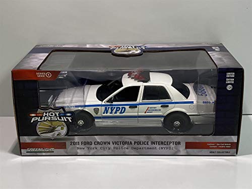 Greenlight 85513 Hot Pursuit - 2011 Ford Crown Victoria Police New York City Police Dept (NYPD) 1/24 Scale