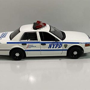 Greenlight 85513 Hot Pursuit - 2011 Ford Crown Victoria Police New York City Police Dept (NYPD) 1/24 Scale