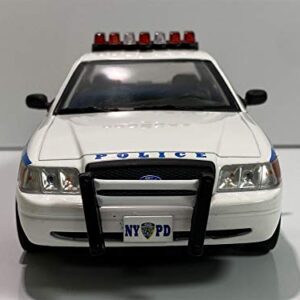 Greenlight 85513 Hot Pursuit - 2011 Ford Crown Victoria Police New York City Police Dept (NYPD) 1/24 Scale