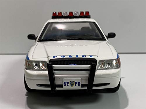 Greenlight 85513 Hot Pursuit - 2011 Ford Crown Victoria Police New York City Police Dept (NYPD) 1/24 Scale