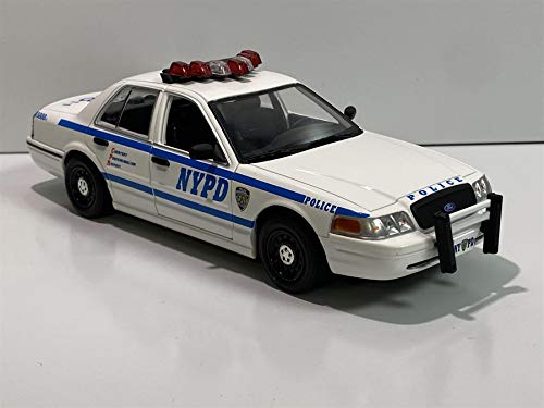 Greenlight 85513 Hot Pursuit - 2011 Ford Crown Victoria Police New York City Police Dept (NYPD) 1/24 Scale