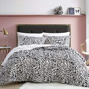 Betsey Johnson - King Duvet Cover Set, Reversible Bedding with Matching Shams, Modern Home Decor (Water Leopard White, King)