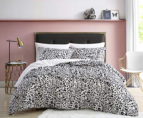 Betsey Johnson - King Duvet Cover Set, Reversible Bedding with Matching Shams, Modern Home Decor (Water Leopard White, King)