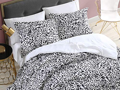 Betsey Johnson - King Duvet Cover Set, Reversible Bedding with Matching Shams, Modern Home Decor (Water Leopard White, King)