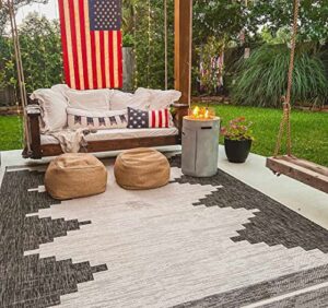 hauteloom djugun outdoor area rug - outside porch patio rug carpet - waterproof rug - geometric - black, gray, off white, white - 7'10" x 10'2"