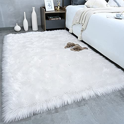 ISEAU Soft Faux Fur Fluffy Area Rug, Luxury Fuzzy Sheepskin Carpet Rugs for Bedroom Living Room, Shaggy Silky Plush Carpet Bedside Rug Floor Mat, 3ft x 5ft, White