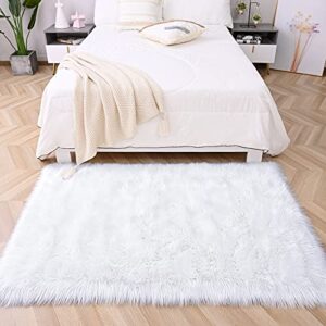 ISEAU Soft Faux Fur Fluffy Area Rug, Luxury Fuzzy Sheepskin Carpet Rugs for Bedroom Living Room, Shaggy Silky Plush Carpet Bedside Rug Floor Mat, 3ft x 5ft, White