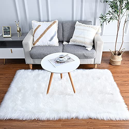 ISEAU Soft Faux Fur Fluffy Area Rug, Luxury Fuzzy Sheepskin Carpet Rugs for Bedroom Living Room, Shaggy Silky Plush Carpet Bedside Rug Floor Mat, 3ft x 5ft, White