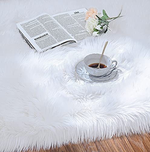 ISEAU Soft Faux Fur Fluffy Area Rug, Luxury Fuzzy Sheepskin Carpet Rugs for Bedroom Living Room, Shaggy Silky Plush Carpet Bedside Rug Floor Mat, 3ft x 5ft, White