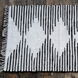 Kent & West - Accent Rug | Handwoven | Natural Cotton | Black Pattern | Fringed Ends | 23" x 35"