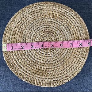 YIWEN Rattan Woven Round Basket, Round Rattan Woven Serving Tray with Handles for Bread Fruit Vegetables, Restaurant Serving & Tabletop Display Baskets (8.7", 1pc)