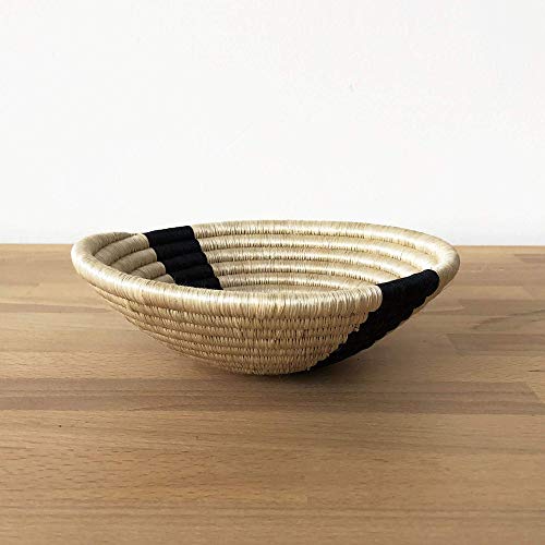 Small African Basket: Nyagatare/Rwanda Basket/Woven Bowl/Sisal & Sweetgrass Basket/Tan, Black