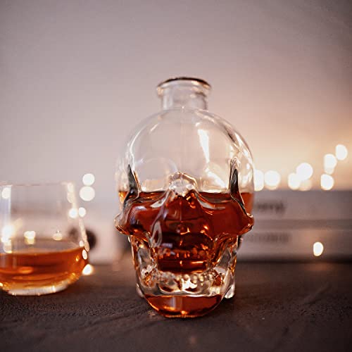 Skull Decanter Lead-free Glass With Cork Stopper - Whiskey Decanter for Liquor, Vodka, Wine, Bourbon Gifts For Men Dad and Women (750ML)