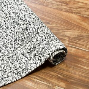 Super Area Rugs Farmhouse Braided Rug Cotton Kitchen Reversible Carpet, Black & White, 2' X 3' Oval