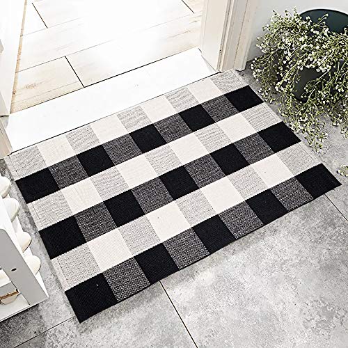 CHICHIC 23.2x37 Inch Buffalo Plaid Check Rug Area Rug Fall Decor Doormat Checkered Floor Mat Welcome Layered Mat Indoor for Door Porch Kitchen Farmhouse Entryway Bathroom Carpet Bedroom, Black White