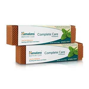 himalaya botanique complete care toothpaste, simply mint, fluoride free plaque reducer for brighter teeth and fresh breath, 5.29 oz, 2 pack